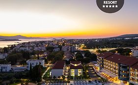 Molum Hotel & Residences